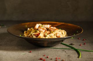 Паста със скариди 400г