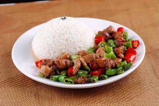 46. Intestino di maiale saltato piccante con riso