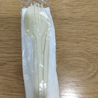 Set de cubiertos y servilletas