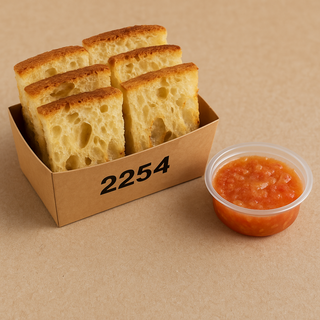 Pan de Vidre con Tomate, Aceite de Oliva Virgen Extra y Sal Maldon (ración)