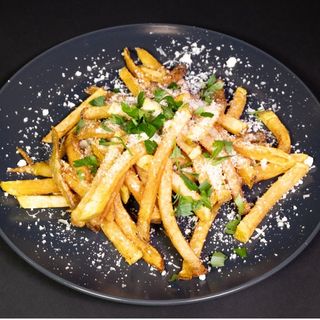 Cartofi cu usturoi și parmezan