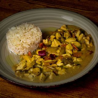 POLLO AL CURRY