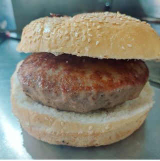 Punjena pljeskavica 300g