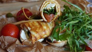 ომლეტი როლი ორაგულით