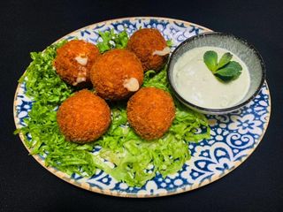 ყველის ბურთები პიტნის სოუსით 250გრ