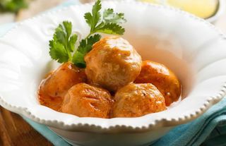 Albóndigas En Salsa de almendras