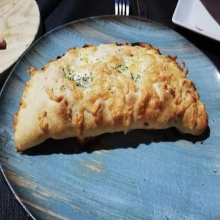 Pizza Calzone