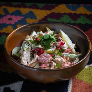 Ensalada de Pollo al Estilo Georgiano