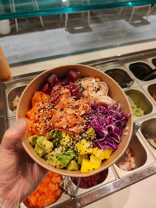 Componi la tua pokè media