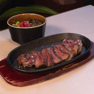 Picanha e Nikkei Salad