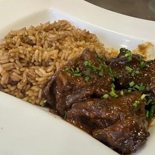 Estofado de ternera con arroz salteado