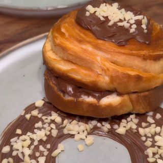 Roll de croissant relleno