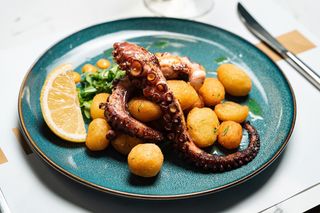 Hobotnica s roštilja 400gr - Grilled octopus