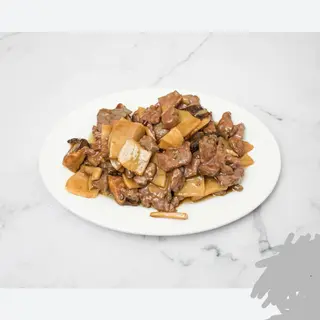 Ternera con bambú y setas 