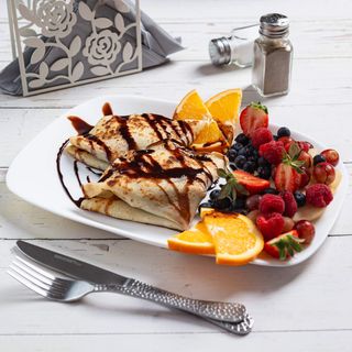 Naleśniki z serkiem mascarpone i owocami﻿