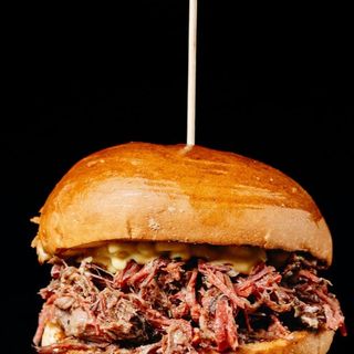 Бургер з рваною яловичиною GB