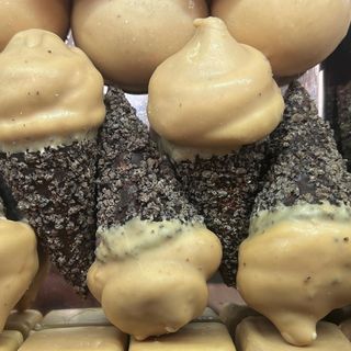 Cono semifreddo nocciola 