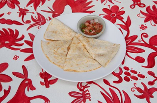 big quesadilla de pollo chipotle