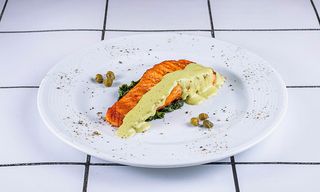 ორაგული გრილზე დიჟონის სოუსით