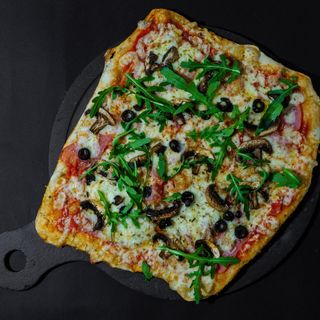 Pizza Reina (Grande)