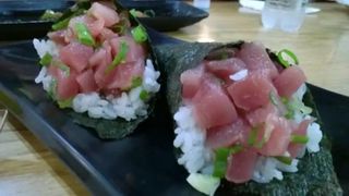 E10. Temaki de Atum (8 uni.)