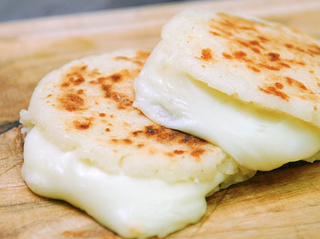 Arepa Con Queso Blanco (1 Ud.)