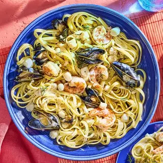 Spaghetti Fruits De Mer Sauce Blanche