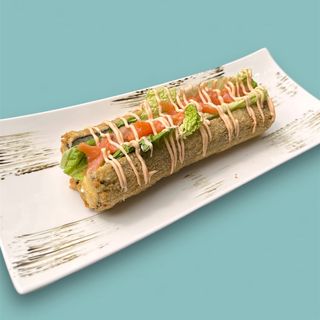 Мега ролл хот-дог с лососем