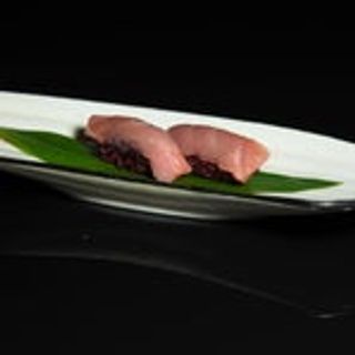 55 Nigiri black maguro