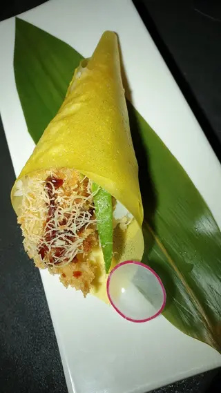 906. Soy tempura temaki