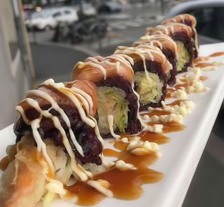 B54. Black tiger roll