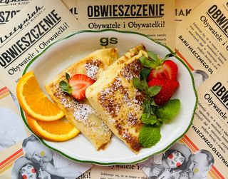 Naleśniki z dżemem wieloowocowym