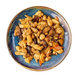 61. Pollo Bambú Y Setas Chinas