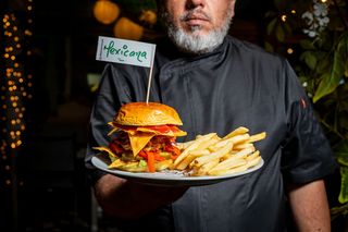 Hamburguesa La Mexicana