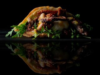12. Panzerotto Polpo, Burrata e Pomodorini secchi