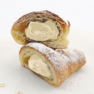 Cornetto con nutella e panna