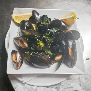Tapa De Mejillones Al Vapor O Marinera