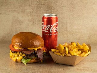 Дабл Велетень Пастрамі бургер меню 