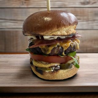 Бургер Телешки класически, пикантен (450гр)