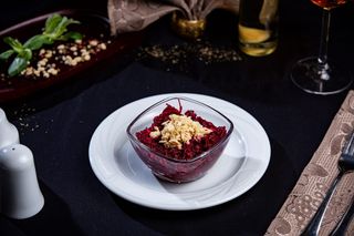 Salata de sfecla rosie cu hrean