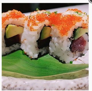 145.Atún picante roll (8 uds.)