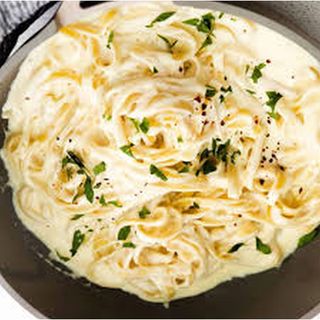 Alfredo Pasta in creamy Sauce