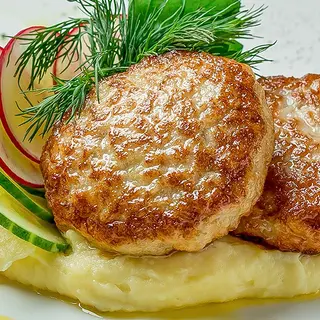Chicken fillet cutlets with mashed potatoes