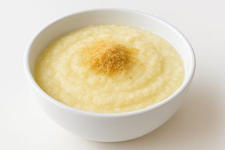 Miercuri - Griș cu lapte și dulceață de casă