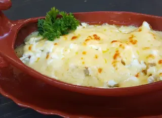 Картофена запекана със сирена (380г)