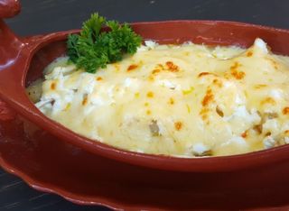 Картофена запекана със сирена (380г)