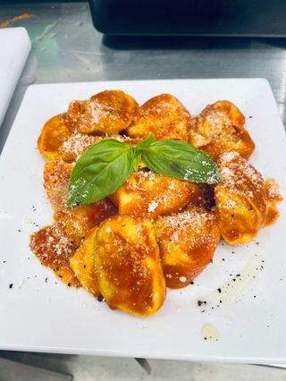 Raviolis De Queso Ricotta Y Espinacas