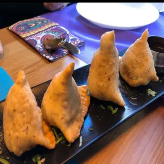Thela Samosa