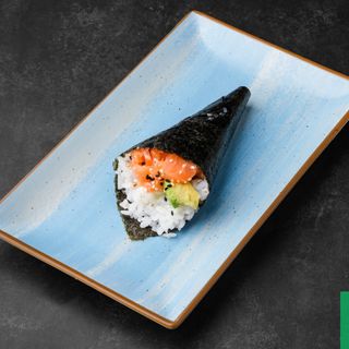 Temaki de Salmao Picante