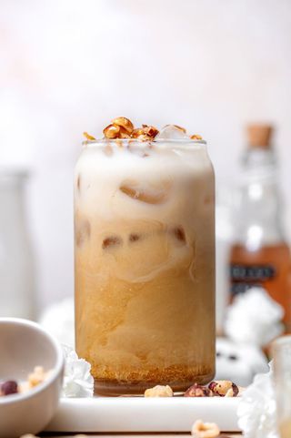 ICED CAFFE HAZELNUT LATTE 250 ml.